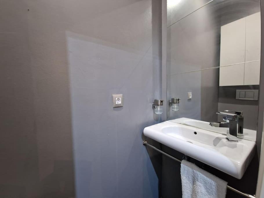 Exclusivo Apartamento De Diseno Centro Sevilla Matahacas Bajo エクステリア 写真